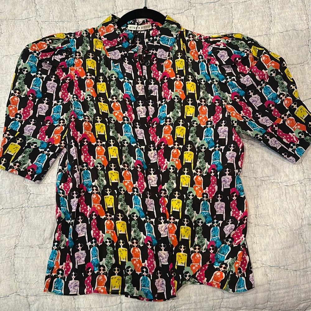 New with tags Alice and Olivia top size small.